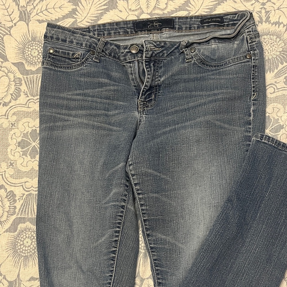 Jessica Simpson Women's Gray Straight Leg Jean 32